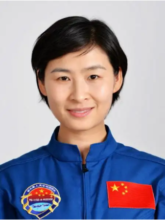中国第一位女航天员是谁