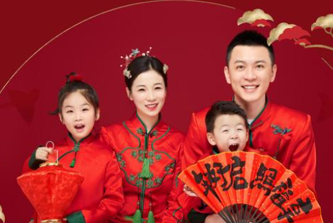 杨鸣的妻子是谁？