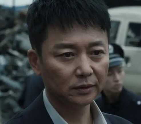 扫黑风暴何勇的真实身份是什么？