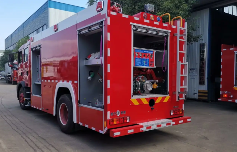 消防车也要去加油站加油么