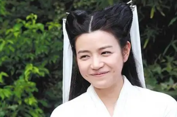 小龙女扮演者有哪几个