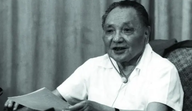 什么是社会主义怎样建设谁提出