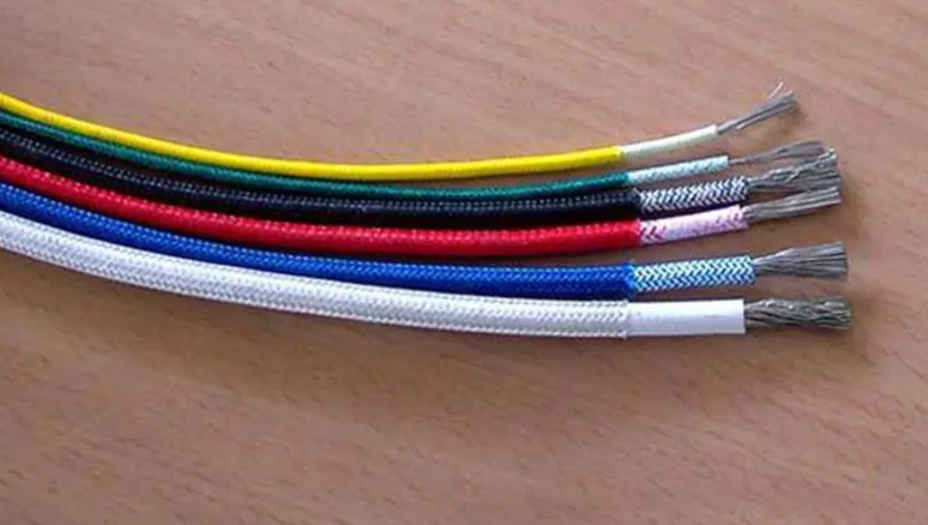 蓝色是火线还是零线