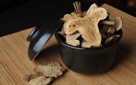 种白术一亩成本多少钱？