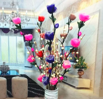 干花和仿真花的区别在哪里？