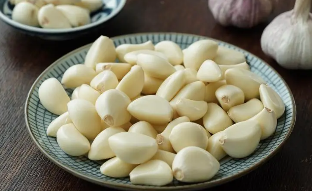大蒜用什么肥料好
