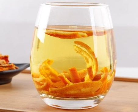 橘子皮泡水可以浇长寿花吗