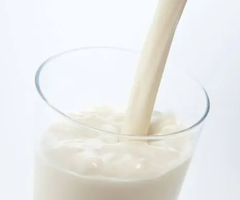 过期的牛奶可以浇花吗