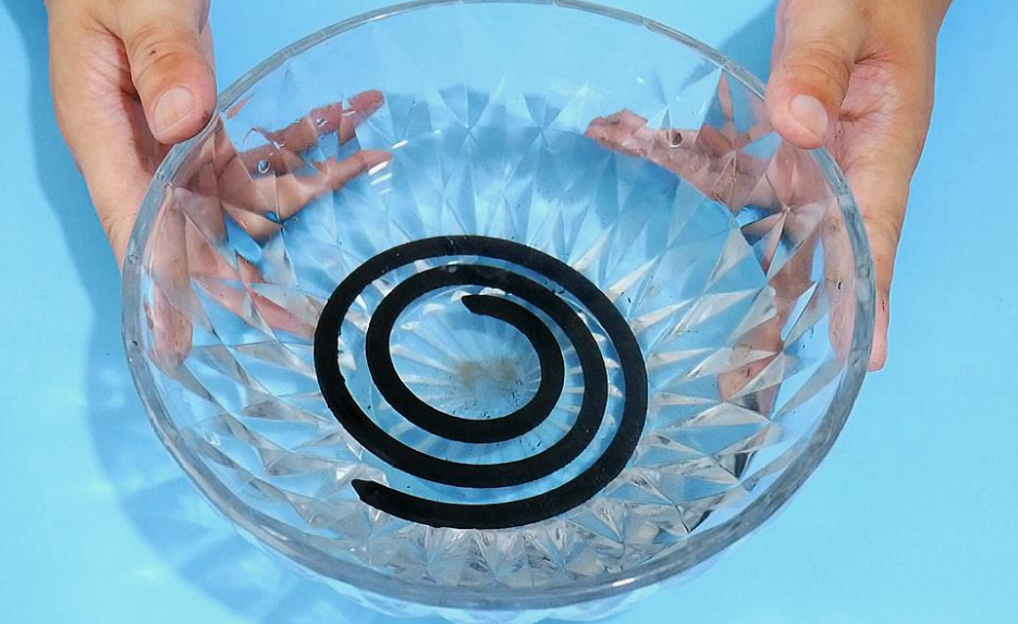 蚊香放水里泡再加花露水灭蚊效果好