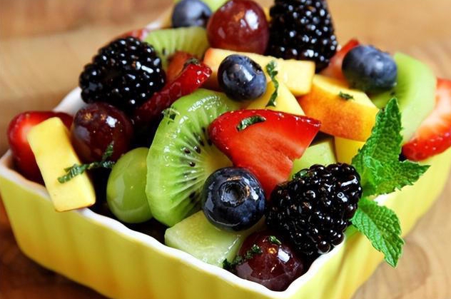 为何糖尿病越来越多? 医生：与吃甜食关系不大，多半是4事做多了