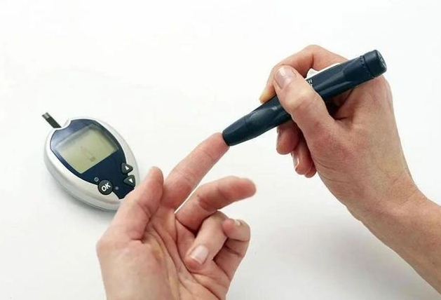 凡是能活过78岁的糖尿病患者，大部分都在52岁时，戒掉了这3件事