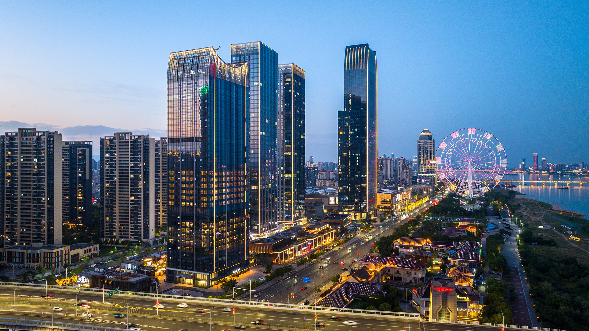 华住集团 | 桔子水晶-漫心酒店江景酒店