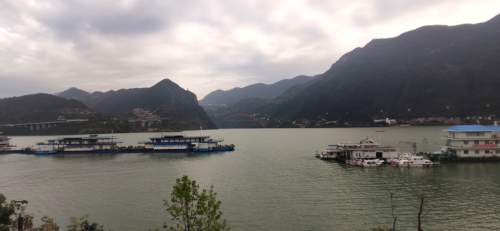 江风里的初冬随想